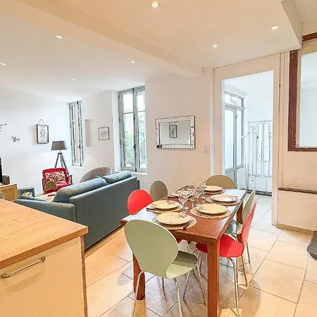 Maison La Djoon,vue Cite, Centre Jardin