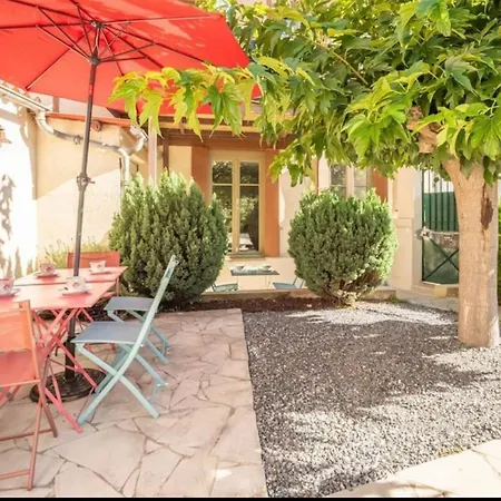 Prázdninový dům Maison La Djoon,vue Cite, Centre Jardin *