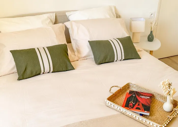 Maison La Djoon,vue Cite, Centre Jardin