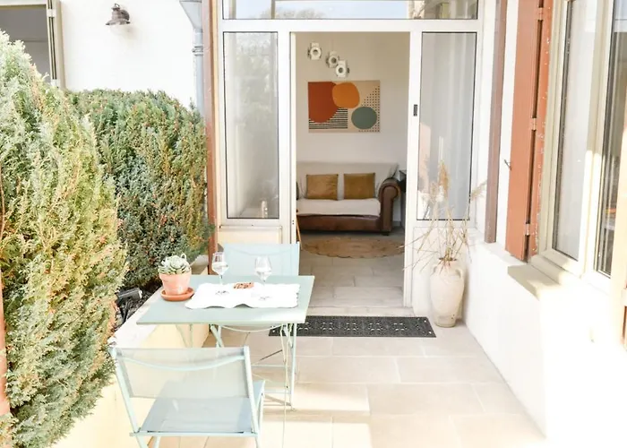 Dom wakacyjny Maison La Djoon,vue Cite, Centre Jardin Carcassonne